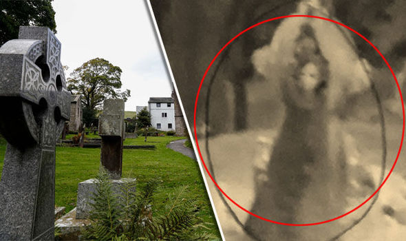 Cimitirul de la Pendle din Anglia este bântuit de fantomele vrăjitoarelor spânzurate